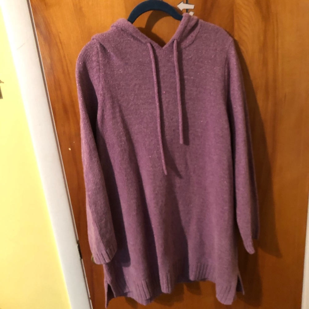 Catherine’s 0x hoodie sweater